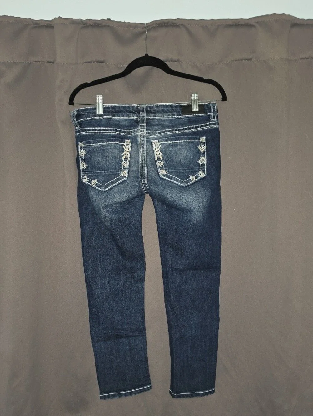 Daytrip Dark Indigo Embroidered Ankle Jeans